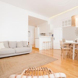 Feels Like Home Baixa Modern Apartment